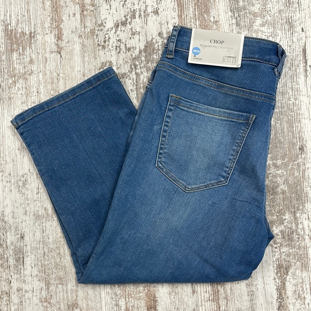 Christopher & Banks NWT The Perfect Jean Shaped Fit Mid Rise Crop Jeans Size 4
